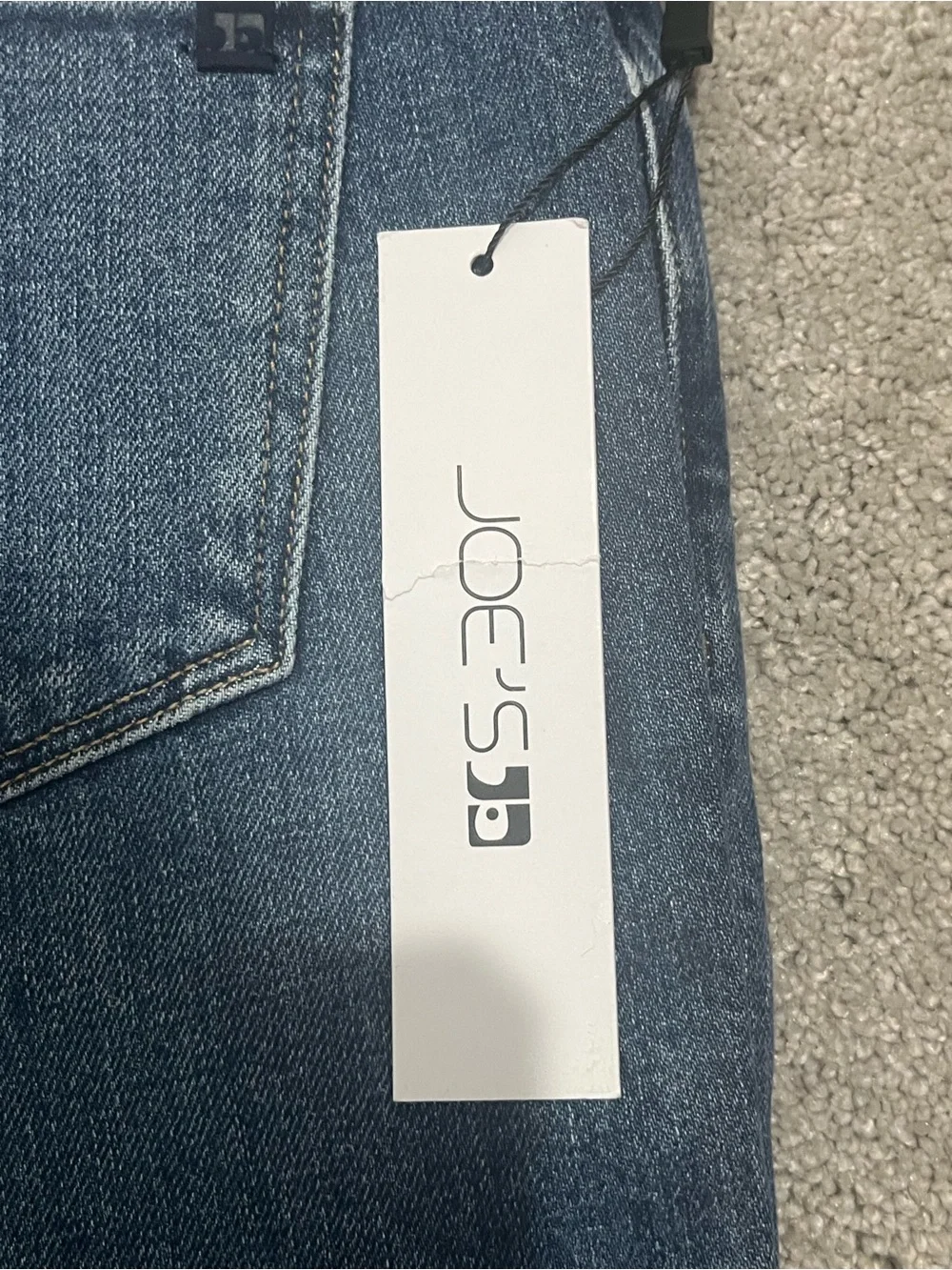 Joe's Jeans blue mid-rise cigarette crop jeans - Picture 3 of 4